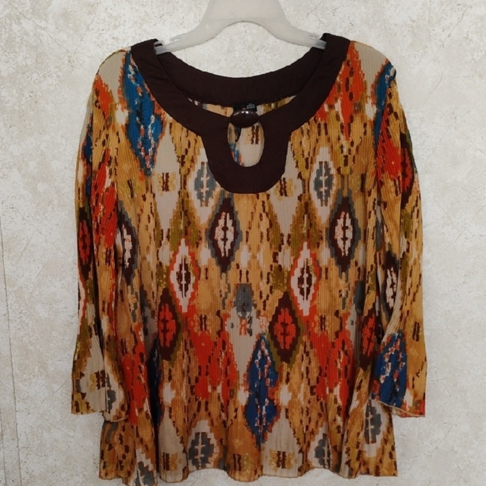 Essentials by Milano Relaxed Graphic 3/4 Sleeve Blouse in Orange and Red